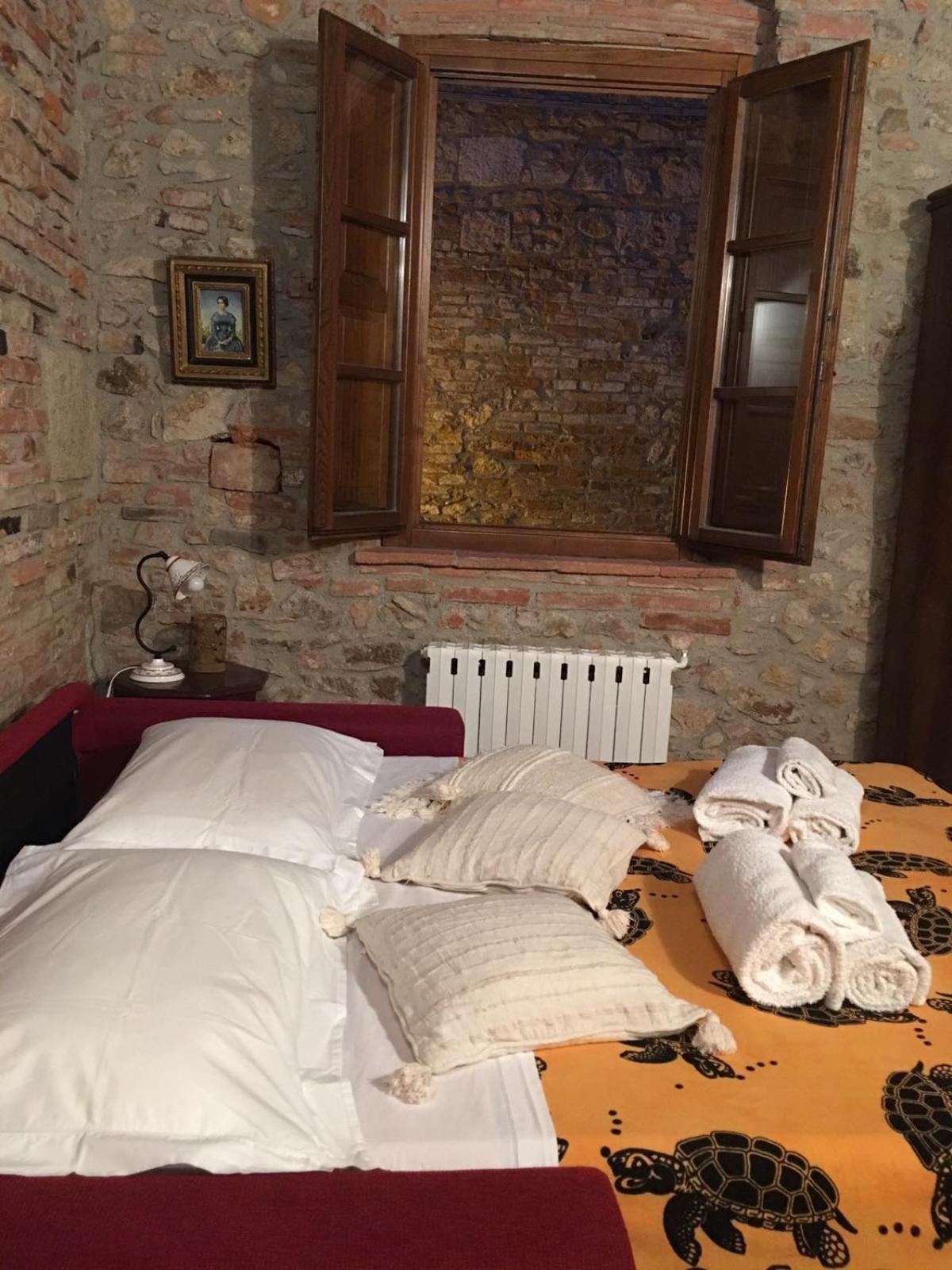 Апартаменты La Divina Dimora Il Castello Degli Spiriti Magni Montepescali Экстерьер фото